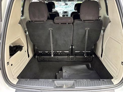 Used 2014 Dodge Grand Caravan SE FWD image 9
