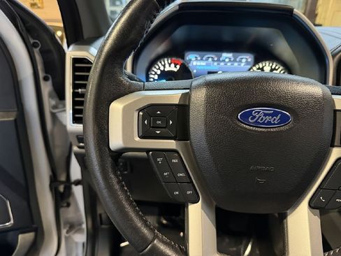Used 2019 Ford F150 Lariat image 22