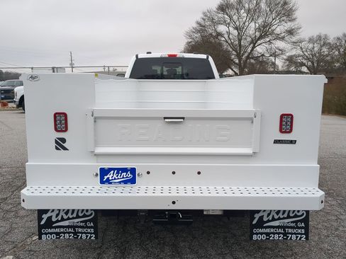 New 2026 Ford F450 XL w/ XL Chrome Package image 4