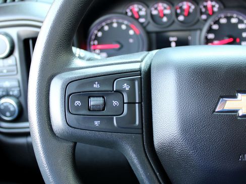 Used 2024 Chevrolet Silverado 2500 Custom w/ Custom Convenience Package image 21