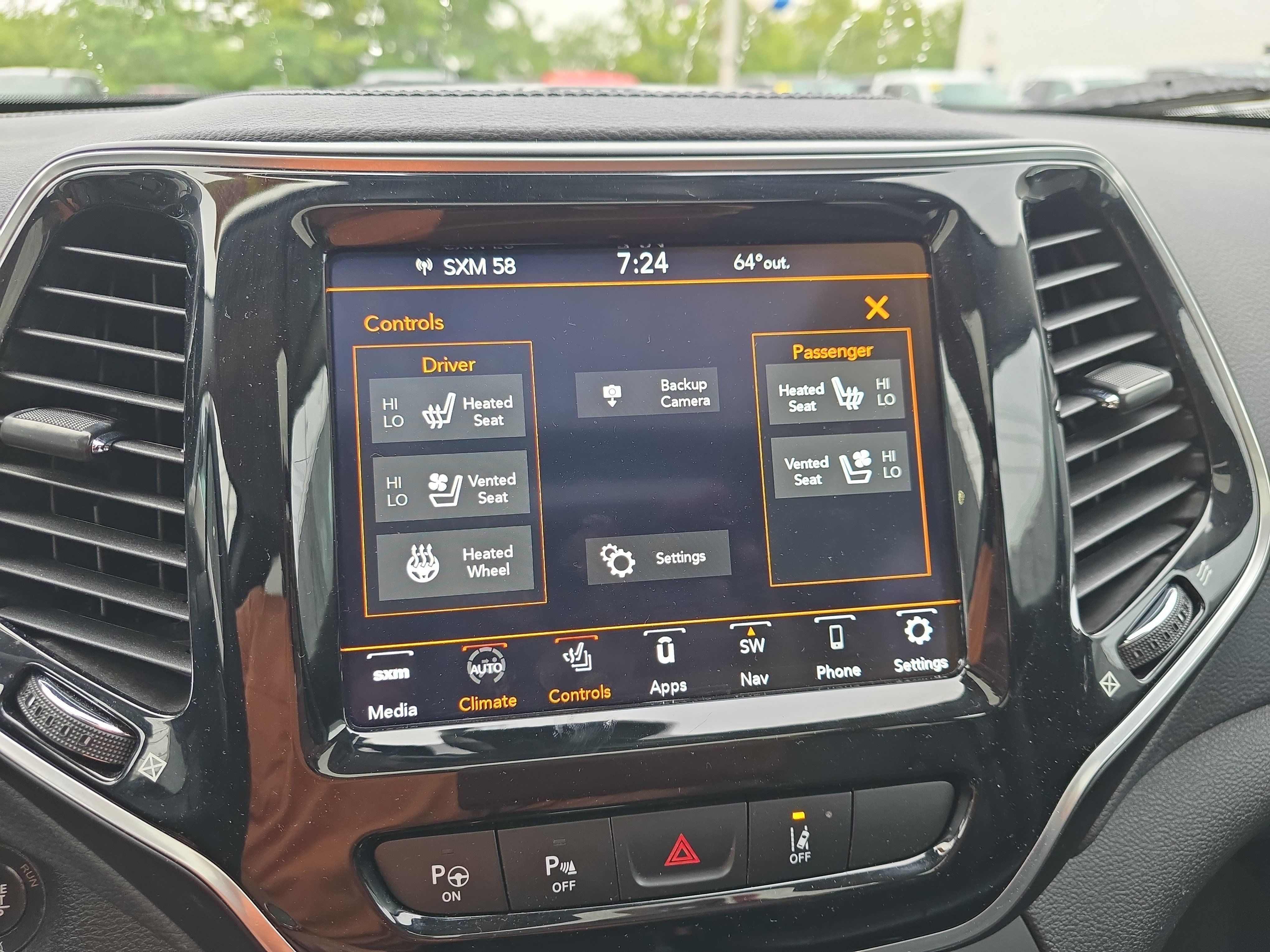 Used 2021 Jeep Cherokee Limited w/ Elite Package AWD/4WD image 33