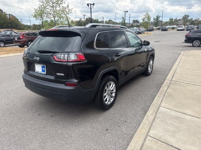 Used 2019 Jeep Cherokee Latitude w/ Popular Appearance Group FWD image 4