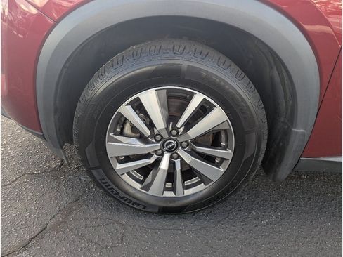 Used 2023 Nissan Pathfinder SL AWD/4WD image 8