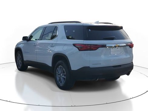 Certified 2023 Chevrolet Traverse LT FWD image 3
