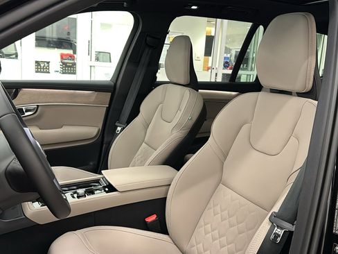 New 2026 Volvo XC90 T8 Plus image 24