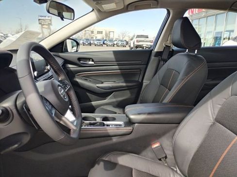 Used 2022 Nissan Altima 2.5 SR image 11