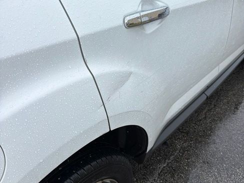 Used 2017 Chevrolet Equinox Premier w/ Enhanced Convenience Package FWD image 7