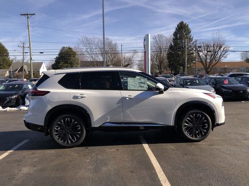 New 2026 Nissan Rogue Platinum w/ Platinum Premium Package image 14