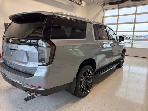 New 2026 Chevrolet Suburban Premier AWD/4WD image 13