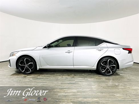 Used 2023 Nissan Altima 2.5 SR image 5
