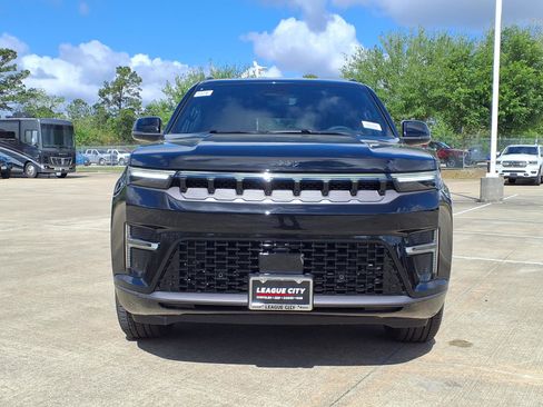 New 2026 Jeep Grand Wagoneer L Limited AWD/4WD image 5