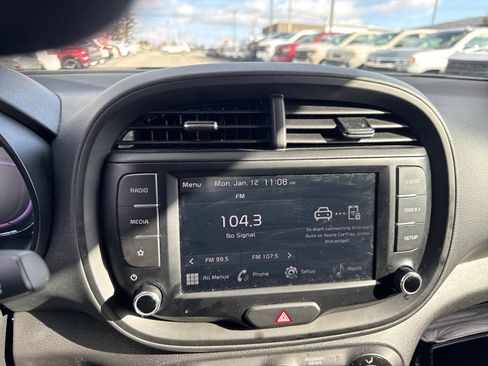 Used 2024 Kia Soul LX w/ Option Group 015 image 19