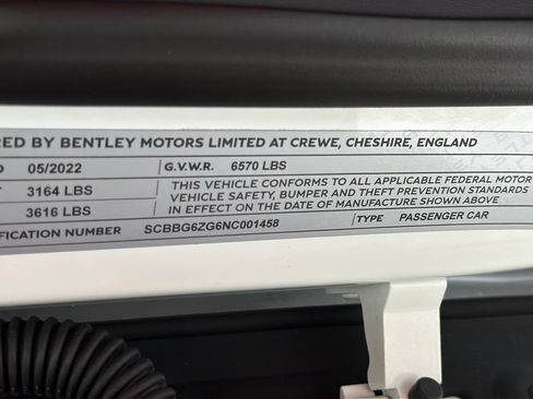 Certified 2022 Bentley Flying Spur V8 AWD/4WD image 32