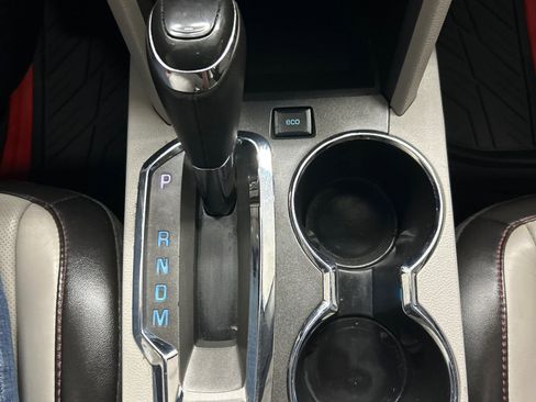 Used 2017 Chevrolet Equinox Premier w/ Enhanced Convenience Package FWD image 16