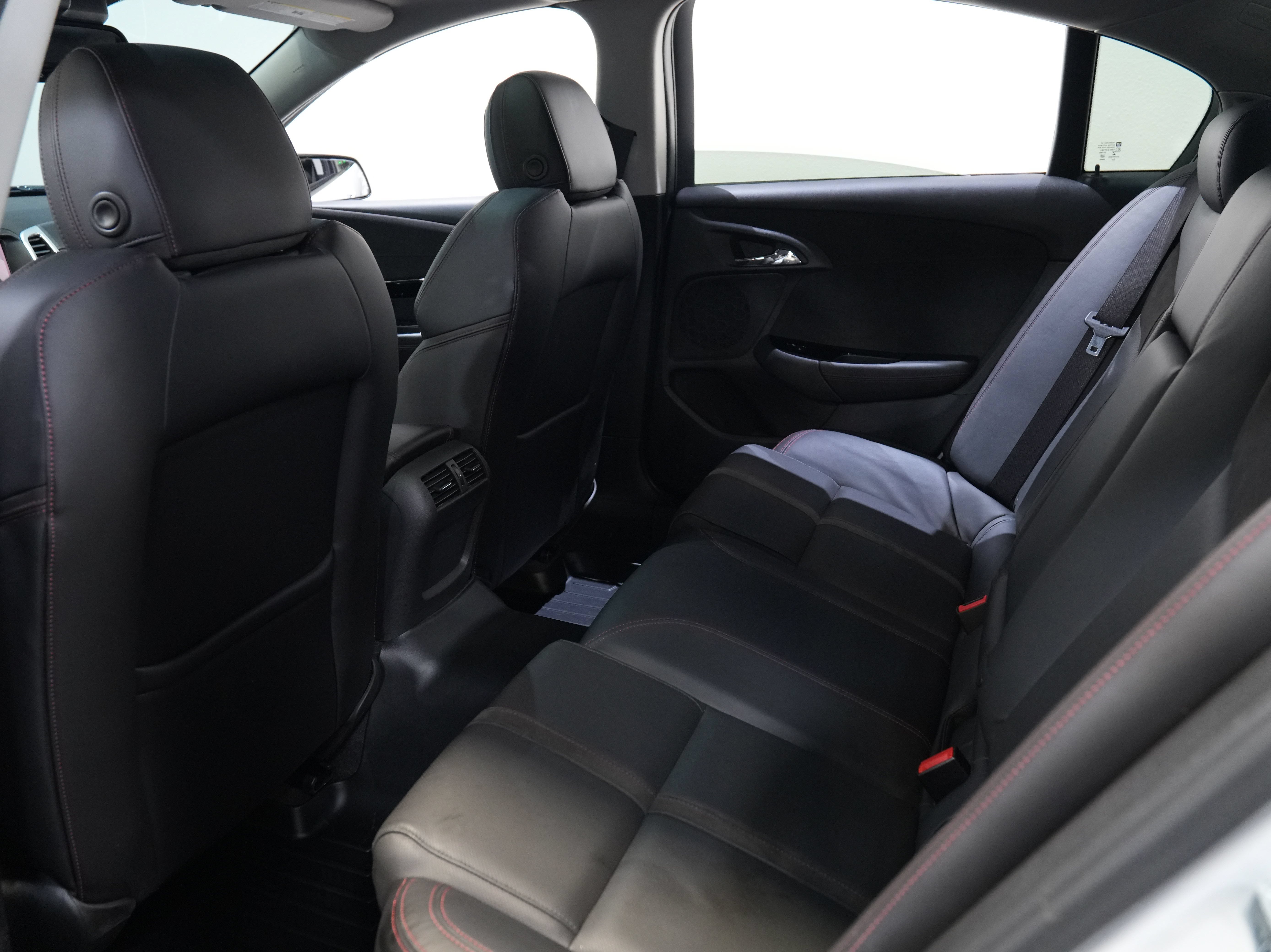 Used 2015 Chevrolet SS RWD image 36