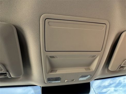 New 2025 Ford Maverick XL w/ Equipment Group 101A image 28