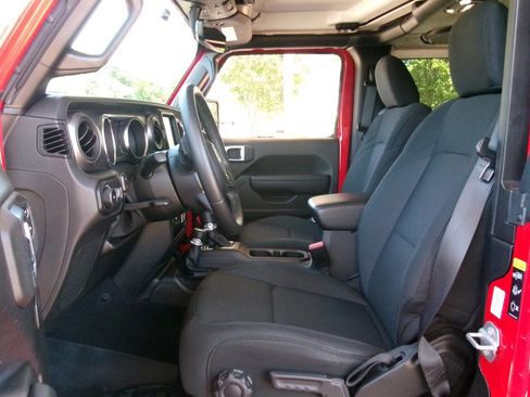 Used 2021 Jeep Wrangler Sport AWD/4WD image 9