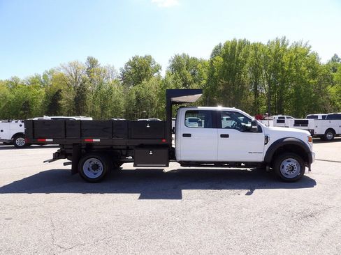Used 2022 Ford F550 4x4 Crew Cab Super Duty w/ Power Equipment Group image 21