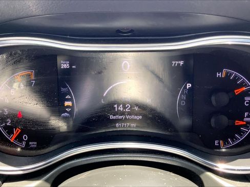 Used 2021 Jeep Grand Cherokee Trailhawk w/ Trailhawk Luxury Group AWD/4WD image 25