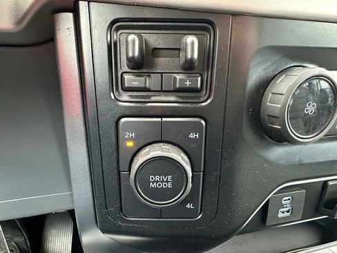 Used 2023 Ford F150 XLT w/ Trailer Tow Package image 8