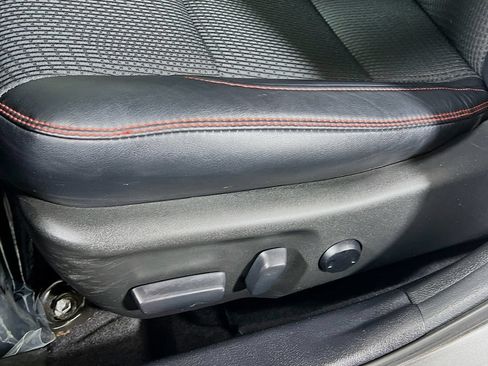 Used 2017 Toyota Camry SE FWD image 17