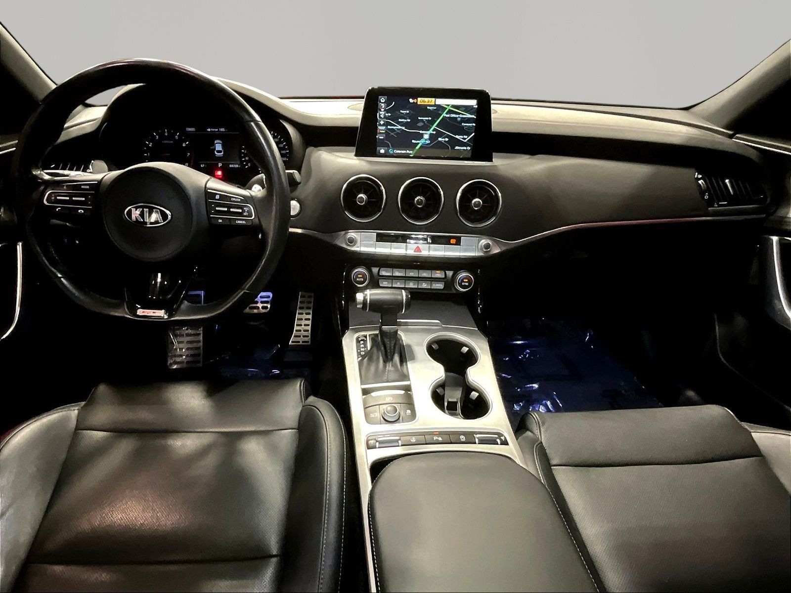 Used 2018 Kia Stinger GT1 AWD/4WD image 7