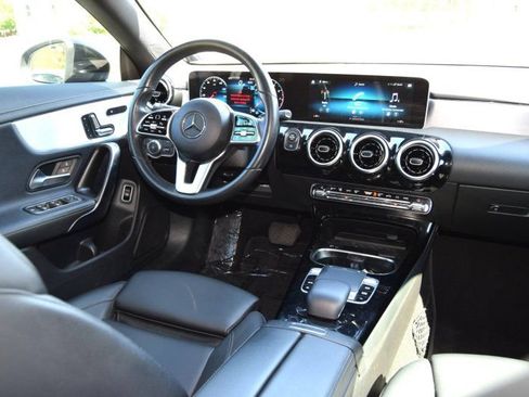 Used 2020 Mercedes-Benz CLA 250 image 24