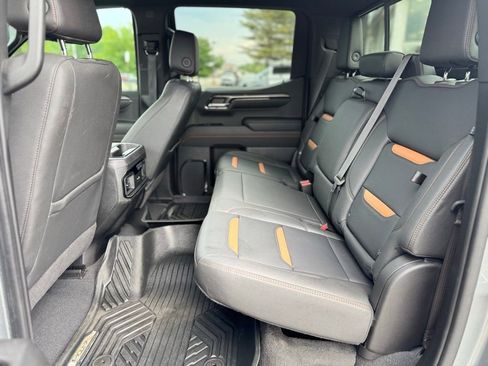 Used 2023 GMC Sierra 1500 AT4 w/ AT4 Preferred Package AWD/4WD image 25
