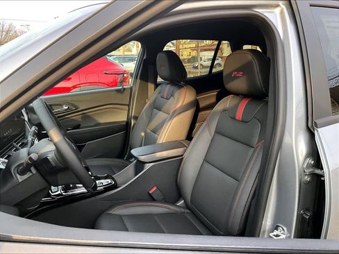 New 2026 Chevrolet Trax RS w/ Sunroof Package FWD image 11