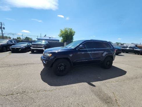 Used 2018 Jeep Grand Cherokee Laredo AWD/4WD image 24