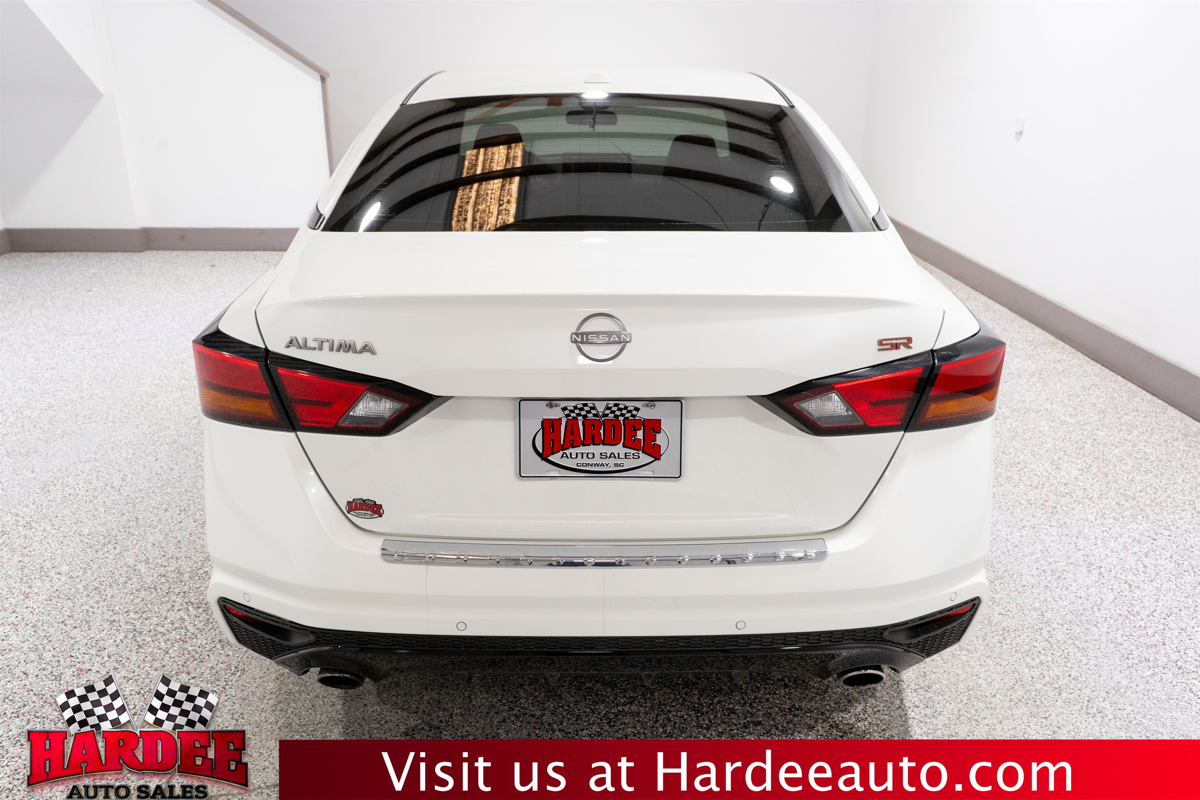 Used 2023 Nissan Altima 2.5 SR w/ SR Premium Package FWD image 4