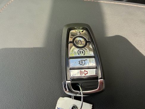 New 2026 Lincoln Aviator Reserve AWD/4WD image 39