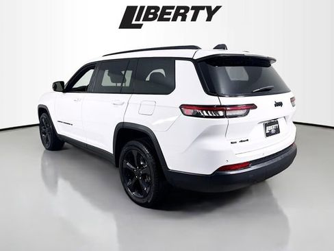 Used 2021 Jeep Grand Cherokee L Laredo image 5