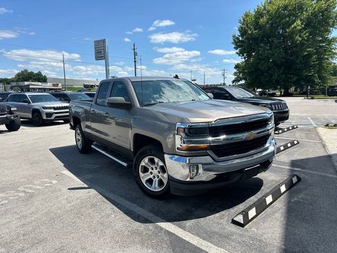 Used 2017 Chevrolet Silverado 1500 LT w/ All Star Edition AWD/4WD image 2