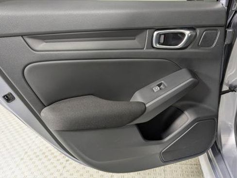 Used 2025 Honda Civic Sport image 14