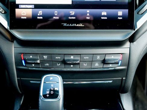 Used 2022 Maserati Ghibli Modena Q4 image 44