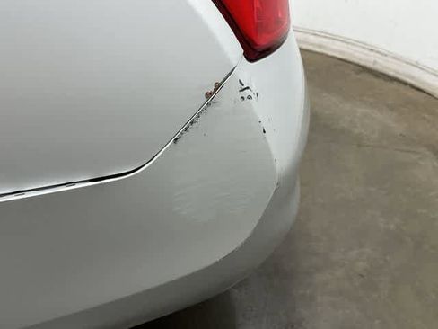 Used 2012 Nissan Versa SV image 28