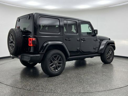 Used 2025 Jeep Wrangler Unlimited Sport AWD/4WD image 9