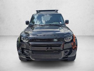 Used 2023 Land Rover Defender 130 X-Dynamic SE video 2
