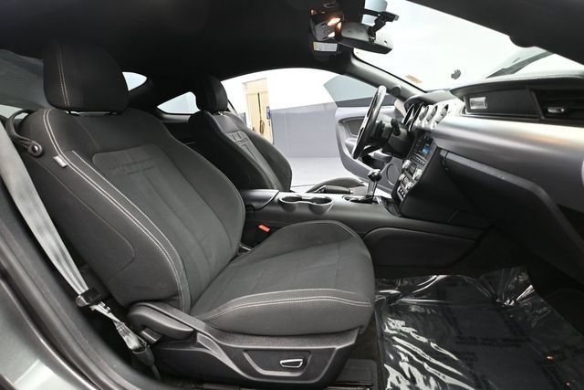 Used 2018 Ford Mustang GT RWD image 32