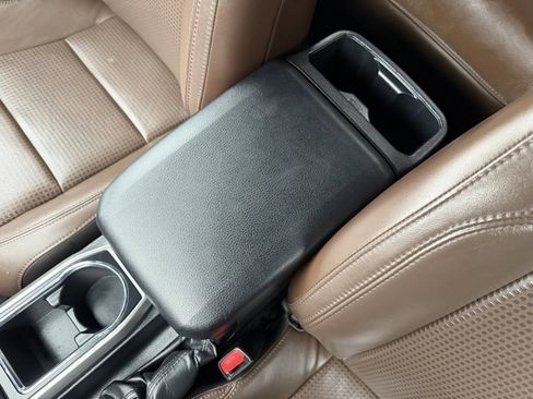 Used 2019 Toyota Tacoma Limited image 25