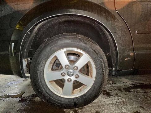 Used 2010 Dodge Grand Caravan SE FWD image 16