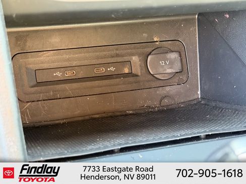 Used 2023 Volkswagen Atlas Cross Sport SE FWD image 29