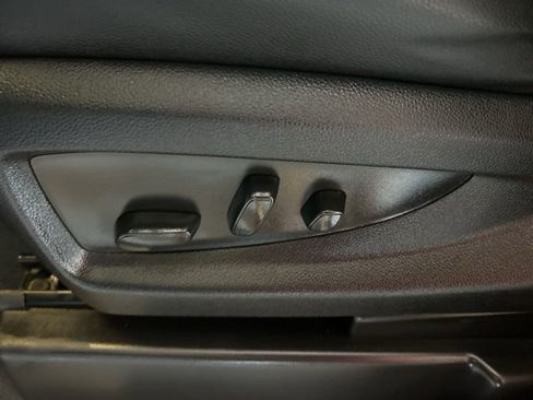 Used 2020 GMC Yukon SLT w/ Premium Edition image 15