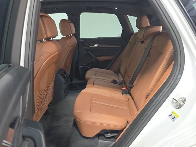 Used 2024 Audi Q5 e Premium Plus AWD/4WD image 4