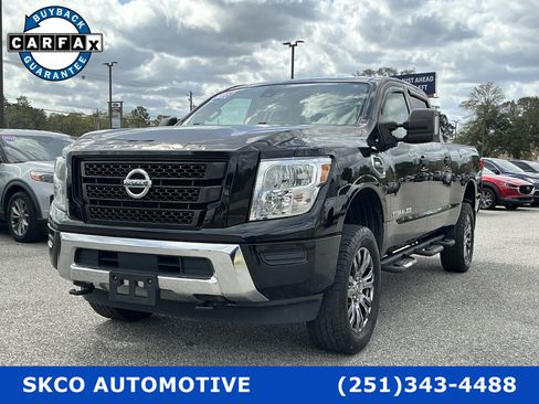 Used 2022 Nissan Titan SV image 1