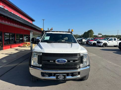 Used 2017 Ford F550 2WD Crew Cab Super Duty image 21