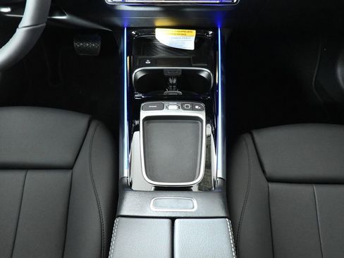 Used 2025 Mercedes-Benz GLA 250 4MATIC image 19