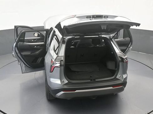 Used 2026 Chevrolet Equinox LT FWD image 64