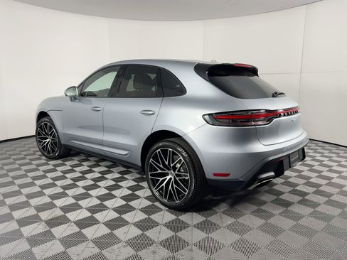 Used 2026 Porsche Macan image 3